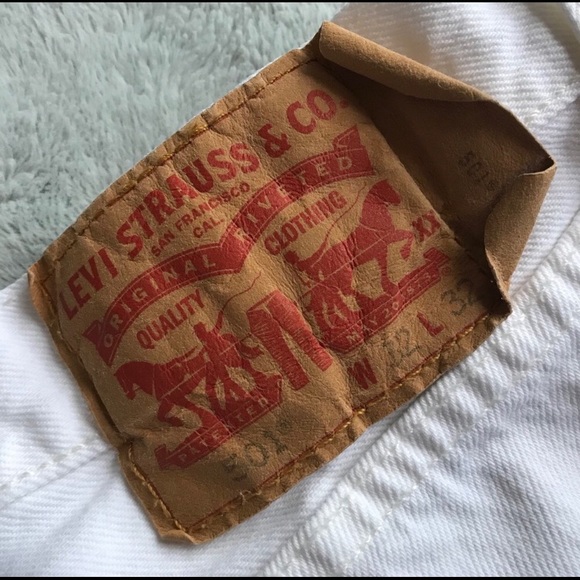 VTG Levi 501 White High Waist Short Cut Offs - Picture 6 of 8